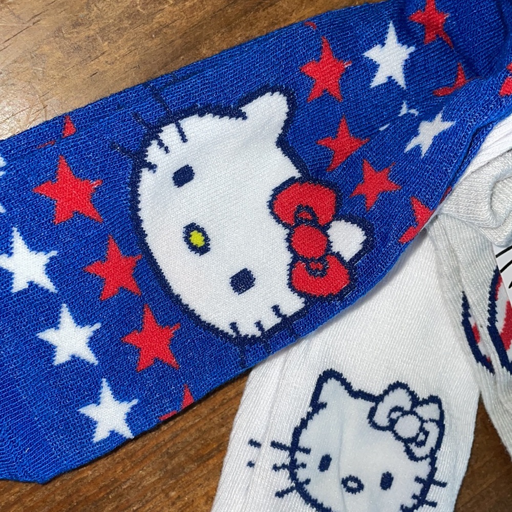 Hello Kitty Socks - Picture 11 of 16